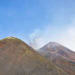 Fraca erupção estromboliana do Etna a 12 de abril de 2012